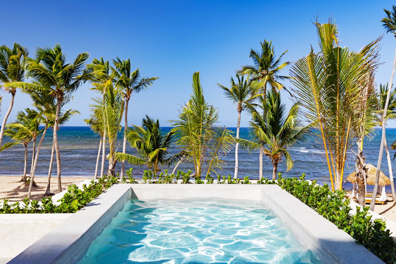 Piscina frente al mar